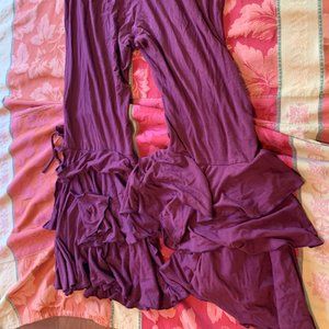 Queen of Hearts Ruffle Capri’s Burgundy-Purple M-